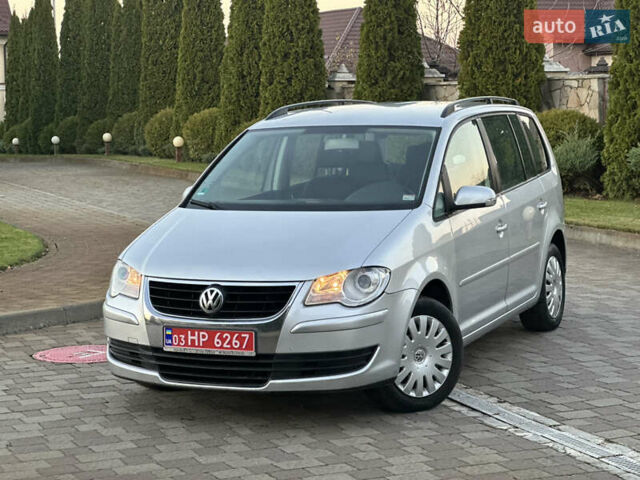 Сірий Фольксваген Туран, об'ємом двигуна 1.6 л та пробігом 211 тис. км за 7350 $, фото 2 на Automoto.ua