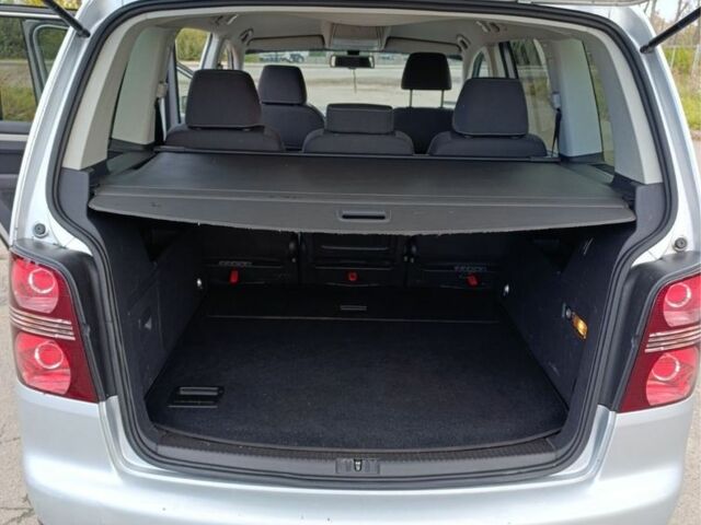 Сірий Фольксваген Туран, об'ємом двигуна 1.4 л та пробігом 227 тис. км за 5999 $, фото 10 на Automoto.ua