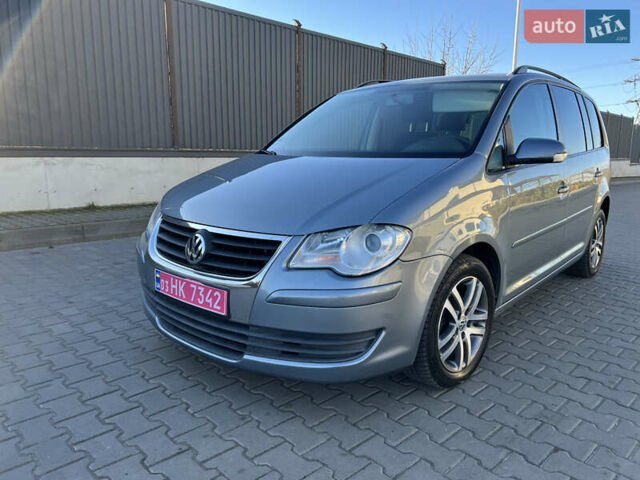 Серый Фольксваген Туран, объемом двигателя 1.4 л и пробегом 188 тыс. км за 6000 $, фото 22 на Automoto.ua