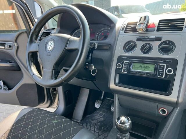 Серый Фольксваген Туран, объемом двигателя 1.6 л и пробегом 254 тыс. км за 7590 $, фото 34 на Automoto.ua