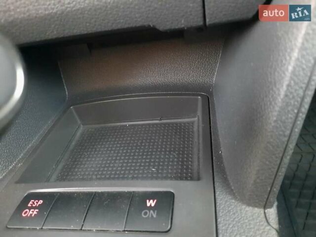 Сірий Фольксваген Туран, об'ємом двигуна 1.39 л та пробігом 201 тис. км за 7500 $, фото 29 на Automoto.ua