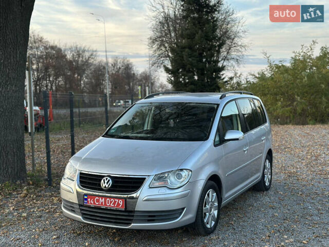 Серый Фольксваген Туран, объемом двигателя 1.6 л и пробегом 236 тыс. км за 8200 $, фото 9 на Automoto.ua