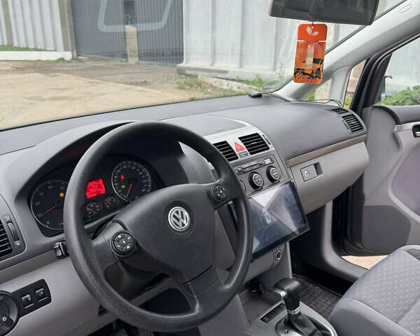 Сірий Фольксваген Туран, об'ємом двигуна 1.4 л та пробігом 185 тис. км за 7500 $, фото 8 на Automoto.ua
