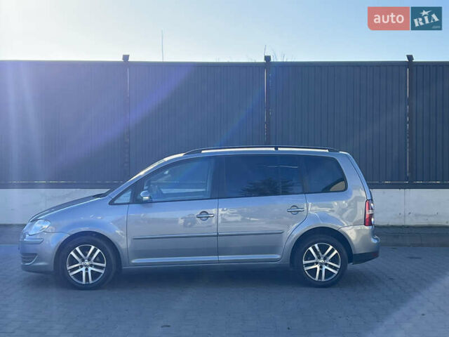 Серый Фольксваген Туран, объемом двигателя 1.4 л и пробегом 188 тыс. км за 6000 $, фото 17 на Automoto.ua