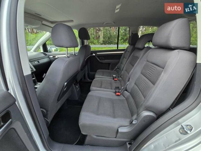 Серый Фольксваген Туран, объемом двигателя 2 л и пробегом 237 тыс. км за 9699 $, фото 27 на Automoto.ua