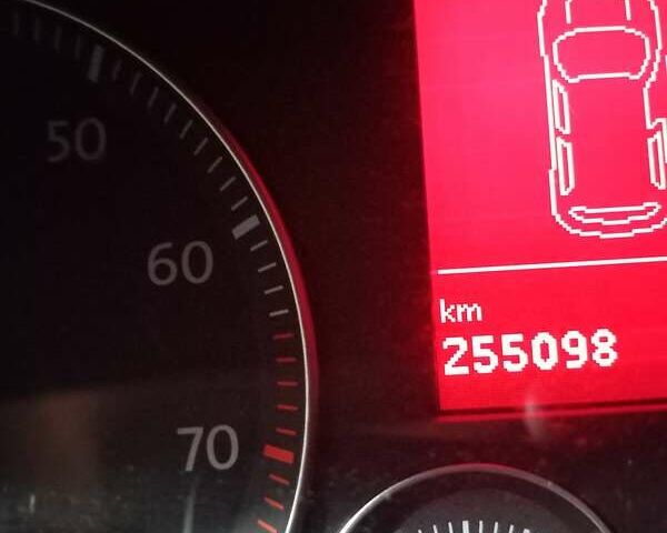 Сірий Фольксваген Туран, об'ємом двигуна 1.4 л та пробігом 255 тис. км за 7200 $, фото 9 на Automoto.ua