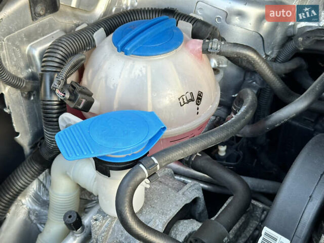 Сірий Фольксваген Туран, об'ємом двигуна 1.6 л та пробігом 196 тис. км за 8199 $, фото 78 на Automoto.ua