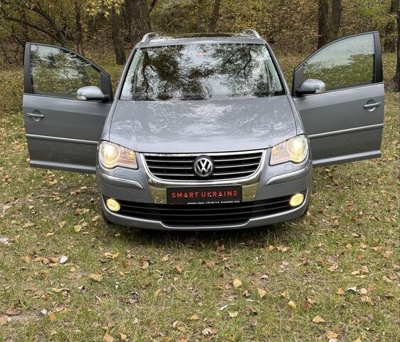 Серый Фольксваген Туран, объемом двигателя 1.4 л и пробегом 187 тыс. км за 8250 $, фото 10 на Automoto.ua