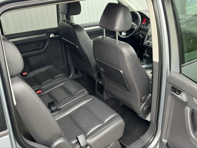 Серый Фольксваген Туран, объемом двигателя 1.4 л и пробегом 187 тыс. км за 8250 $, фото 19 на Automoto.ua