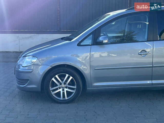 Серый Фольксваген Туран, объемом двигателя 1.4 л и пробегом 188 тыс. км за 6000 $, фото 18 на Automoto.ua