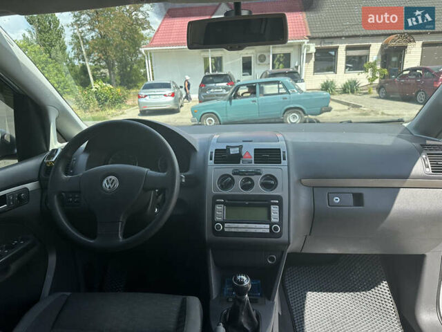 Сірий Фольксваген Туран, об'ємом двигуна 1.39 л та пробігом 216 тис. км за 6500 $, фото 6 на Automoto.ua