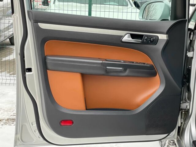 Сірий Фольксваген Туран, об'ємом двигуна 1.4 л та пробігом 207 тис. км за 8299 $, фото 8 на Automoto.ua