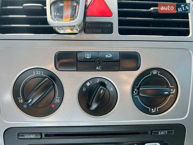 Сірий Фольксваген Туран, об'ємом двигуна 1.6 л та пробігом 254 тис. км за 7590 $, фото 23 на Automoto.ua