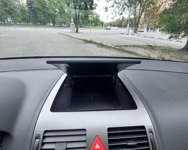 Сірий Фольксваген Туран, об'ємом двигуна 1.4 л та пробігом 232 тис. км за 7000 $, фото 20 на Automoto.ua