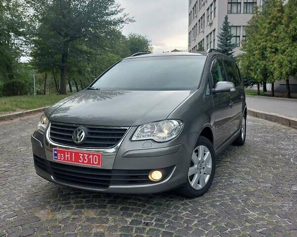 Сірий Фольксваген Туран, об'ємом двигуна 1.4 л та пробігом 232 тис. км за 7000 $, фото 5 на Automoto.ua