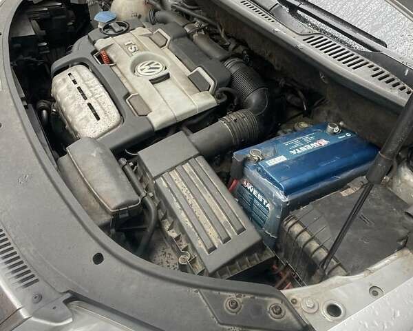 Сірий Фольксваген Туран, об'ємом двигуна 1.4 л та пробігом 179 тис. км за 5956 $, фото 21 на Automoto.ua