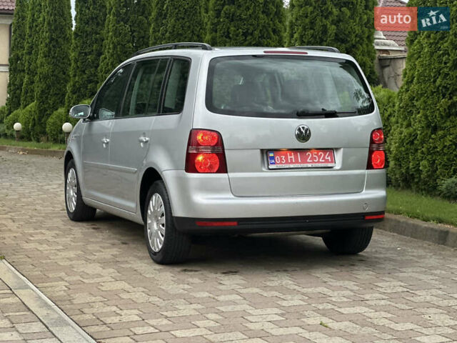 Серый Фольксваген Туран, объемом двигателя 1.6 л и пробегом 211 тыс. км за 7450 $, фото 8 на Automoto.ua