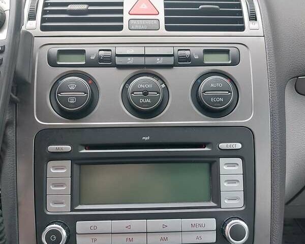 Сірий Фольксваген Туран, об'ємом двигуна 1.4 л та пробігом 232 тис. км за 7000 $, фото 22 на Automoto.ua