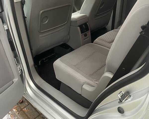 Сірий Фольксваген Туран, об'ємом двигуна 1.4 л та пробігом 179 тис. км за 5956 $, фото 15 на Automoto.ua