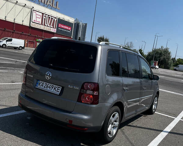 Серый Фольксваген Туран, объемом двигателя 2 л и пробегом 226 тыс. км за 10750 $, фото 14 на Automoto.ua