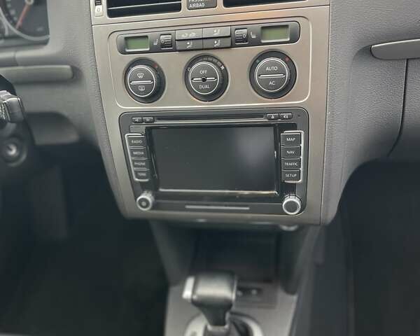 Сірий Фольксваген Туран, об'ємом двигуна 1.4 л та пробігом 205 тис. км за 6950 $, фото 18 на Automoto.ua