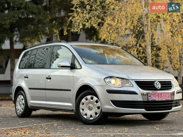 Сірий Фольксваген Туран, об'ємом двигуна 1.6 л та пробігом 196 тис. км за 8199 $, фото 22 на Automoto.ua
