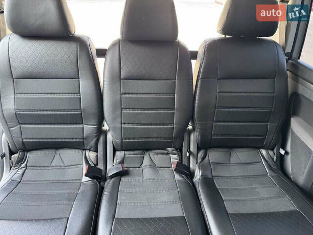 Серый Фольксваген Туран, объемом двигателя 1.98 л и пробегом 230 тыс. км за 6500 $, фото 8 на Automoto.ua