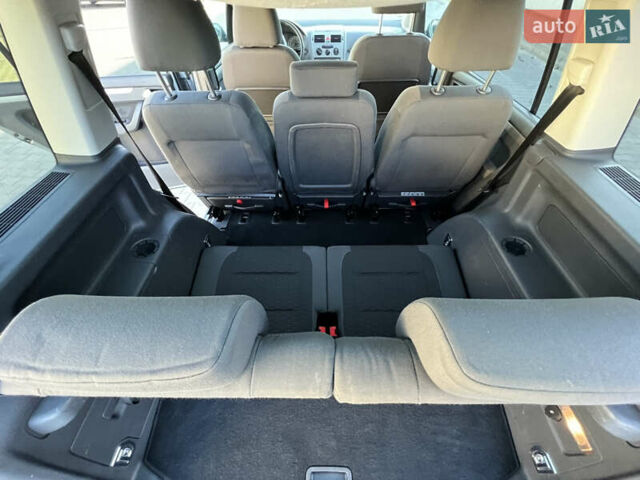 Серый Фольксваген Туран, объемом двигателя 1.4 л и пробегом 188 тыс. км за 6000 $, фото 36 на Automoto.ua