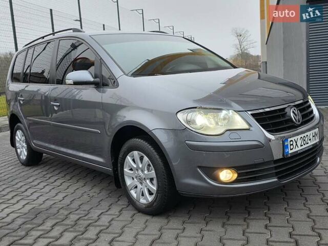 Серый Фольксваген Туран, объемом двигателя 1.4 л и пробегом 223 тыс. км за 5999 $, фото 12 на Automoto.ua
