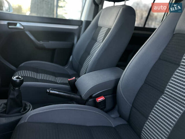 Серый Фольксваген Туран, объемом двигателя 1.6 л и пробегом 236 тыс. км за 8200 $, фото 26 на Automoto.ua