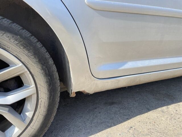 Серый Фольксваген Туран, объемом двигателя 2 л и пробегом 345 тыс. км за 5999 $, фото 6 на Automoto.ua