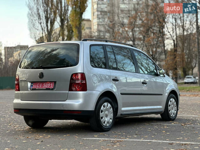 Сірий Фольксваген Туран, об'ємом двигуна 1.6 л та пробігом 196 тис. км за 8199 $, фото 29 на Automoto.ua