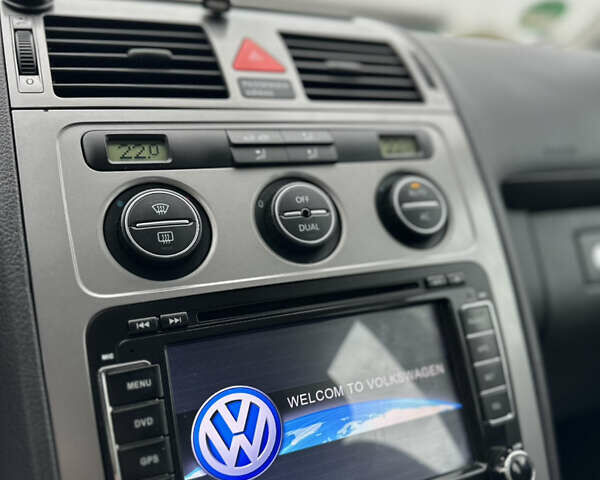 Серый Фольксваген Туран, объемом двигателя 1.4 л и пробегом 240 тыс. км за 6800 $, фото 11 на Automoto.ua