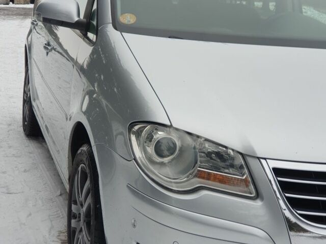 Сірий Фольксваген Туран, об'ємом двигуна 1.9 л та пробігом 224 тис. км за 8990 $, фото 18 на Automoto.ua