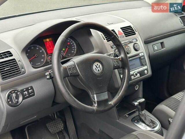 Серый Фольксваген Туран, объемом двигателя 1.39 л и пробегом 263 тыс. км за 6290 $, фото 16 на Automoto.ua