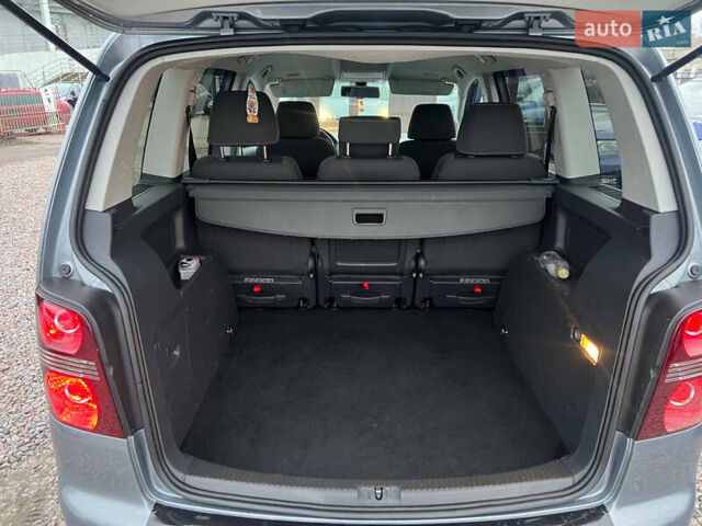 Серый Фольксваген Туран, объемом двигателя 1.4 л и пробегом 189 тыс. км за 7700 $, фото 17 на Automoto.ua