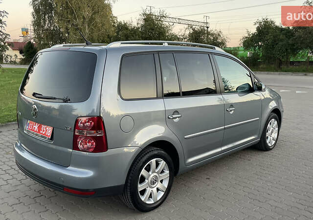 Серый Фольксваген Туран, объемом двигателя 1.4 л и пробегом 188 тыс. км за 7650 $, фото 4 на Automoto.ua