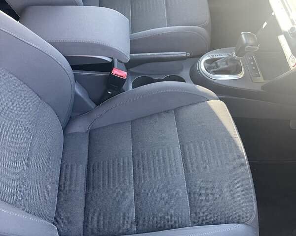 Сірий Фольксваген Туран, об'ємом двигуна 1.4 л та пробігом 205 тис. км за 6950 $, фото 21 на Automoto.ua