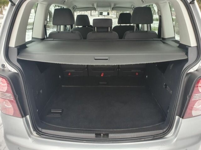 Сірий Фольксваген Туран, об'ємом двигуна 1.9 л та пробігом 224 тис. км за 8990 $, фото 11 на Automoto.ua