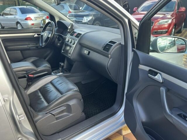 Сірий Фольксваген Туран, об'ємом двигуна 1.4 л та пробігом 220 тис. км за 8850 $, фото 9 на Automoto.ua