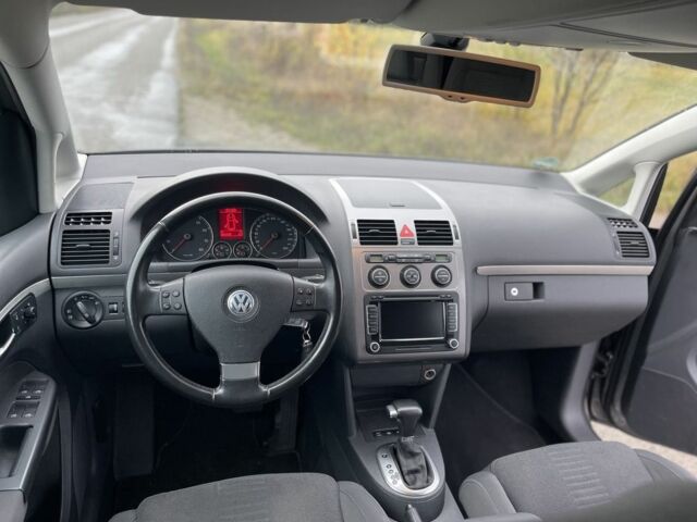 Серый Фольксваген Туран, объемом двигателя 1.4 л и пробегом 205 тыс. км за 6900 $, фото 22 на Automoto.ua