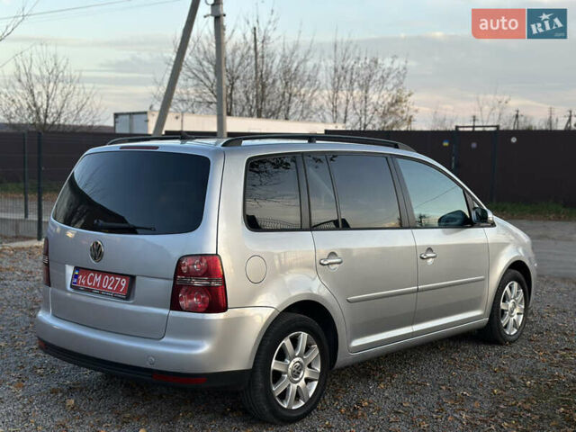 Серый Фольксваген Туран, объемом двигателя 1.6 л и пробегом 236 тыс. км за 8200 $, фото 21 на Automoto.ua
