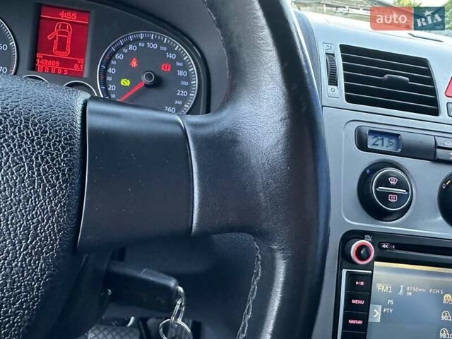 Серый Фольксваген Туран, объемом двигателя 1.4 л и пробегом 142 тыс. км за 8650 $, фото 51 на Automoto.ua