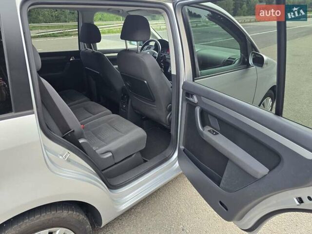 Серый Фольксваген Туран, объемом двигателя 2 л и пробегом 237 тыс. км за 9699 $, фото 34 на Automoto.ua