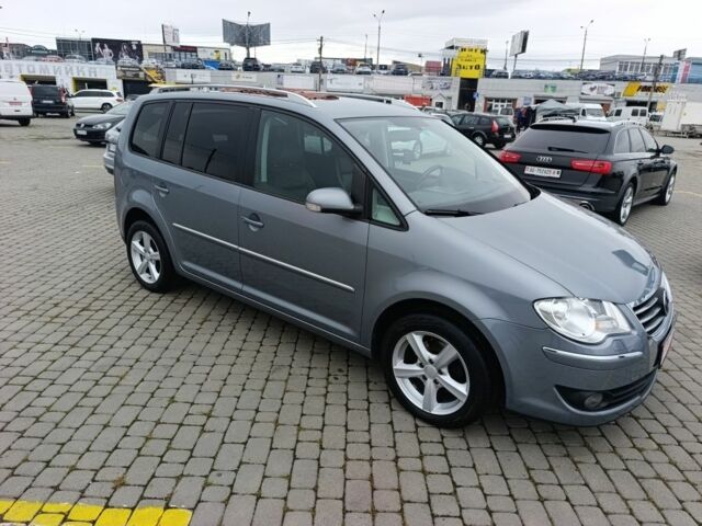 Серый Фольксваген Туран, объемом двигателя 10 л и пробегом 170 тыс. км за 7903 $, фото 1 на Automoto.ua