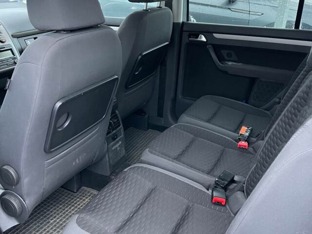 Серый Фольксваген Туран, объемом двигателя 1.9 л и пробегом 237 тыс. км за 6700 $, фото 13 на Automoto.ua