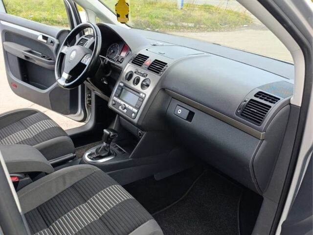 Сірий Фольксваген Туран, об'ємом двигуна 1.4 л та пробігом 227 тис. км за 5999 $, фото 13 на Automoto.ua