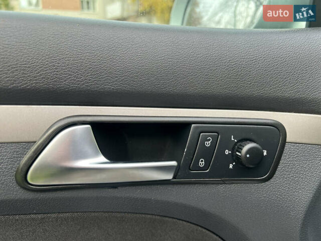 Сірий Фольксваген Туран, об'ємом двигуна 1.4 л та пробігом 193 тис. км за 6500 $, фото 50 на Automoto.ua