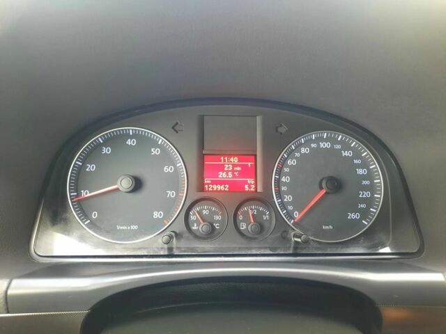 Серый Фольксваген Туран, объемом двигателя 1.6 л и пробегом 130 тыс. км за 7500 $, фото 15 на Automoto.ua