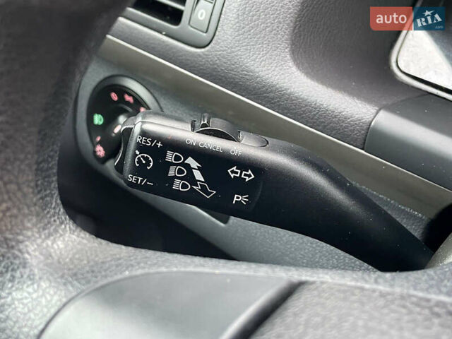 Серый Фольксваген Туран, объемом двигателя 1.6 л и пробегом 196 тыс. км за 8999 $, фото 157 на Automoto.ua